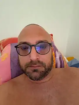 Snapshot of cetriolino chatting on 04/26/26, 06:00 cetriolino online show from 04/26/26, 06:00