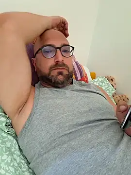 Snapshot of cetriolino chatting on 06/02/26, 05:53 cetriolino online show from 06/02/26, 05:53