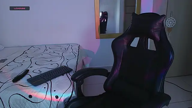 Snapshot of tana_luux chatting on 03/10/26, 08:14 tana luux online show from 03/10/26, 08:14