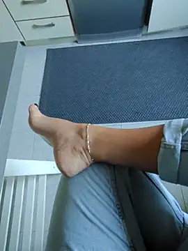 Snapshot of Ginevra01 chatting on 04/08/26, 01:44 Ginevra01 online show from 04/08/26, 01:44