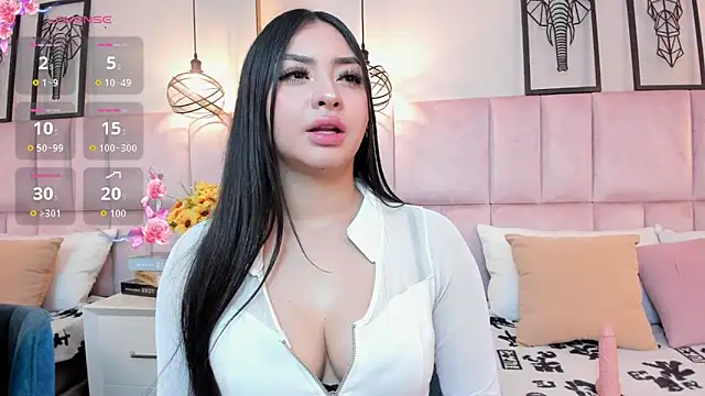 Snapshot of Ary_evans__ chatting on 02/16/26, 12:45 Ary evans online show from 02/16/26, 12:45