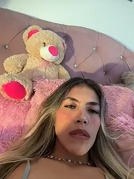 Snapshot of soffia_7 chatting on 03/07/26, 04:20 soffia 7 online show from 03/07/26, 04:20