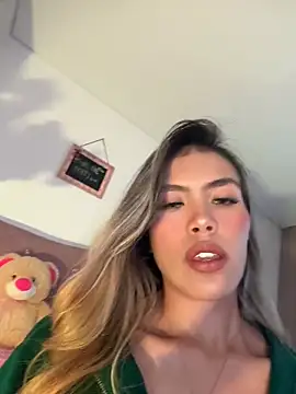 Snapshot of soffia_7 chatting on 03/13/26, 01:34 soffia 7 online show from 03/13/26, 01:34