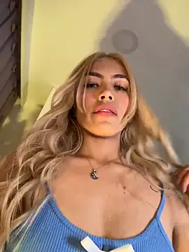 Snapshot of soffia_7 chatting on 04/05/26, 04:09 soffia 7 online show from 04/05/26, 04:09