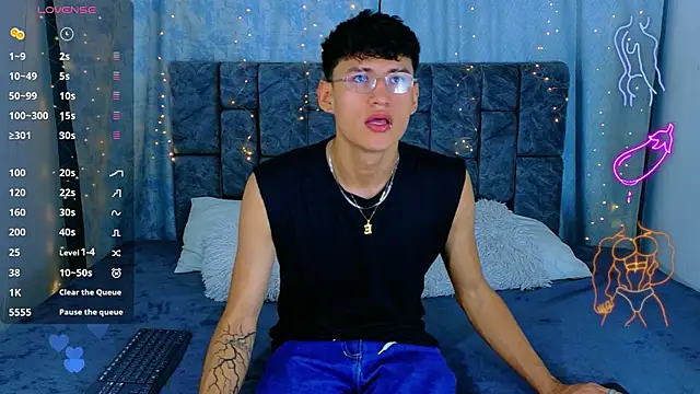 NicolasTorrez online show from 06/05/26, 03:24