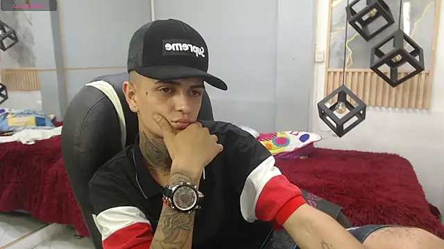 Snapshot of benjamin_anthony chatting on 03/11/26, 03:12 benjamin anthony online show from 03/11/26, 03:12