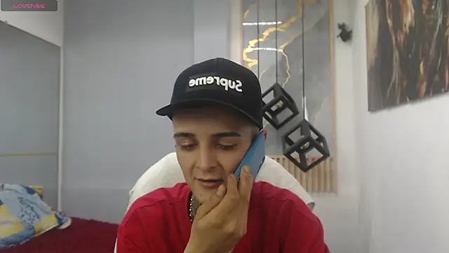 Snapshot of benjamin_anthony chatting on 03/13/26, 03:24 benjamin anthony online show from 03/13/26, 03:24