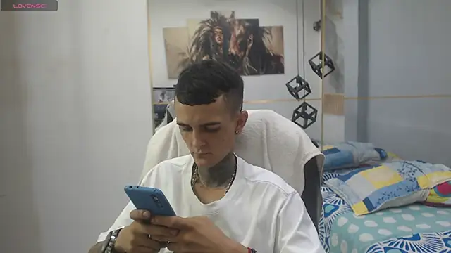 Snapshot of benjamin_anthony chatting on 03/14/26, 07:30 benjamin anthony online show from 03/14/26, 07:30