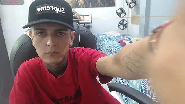 Snapshot of benjamin_anthony chatting on 03/17/26, 03:22 benjamin anthony online show from 03/17/26, 03:22