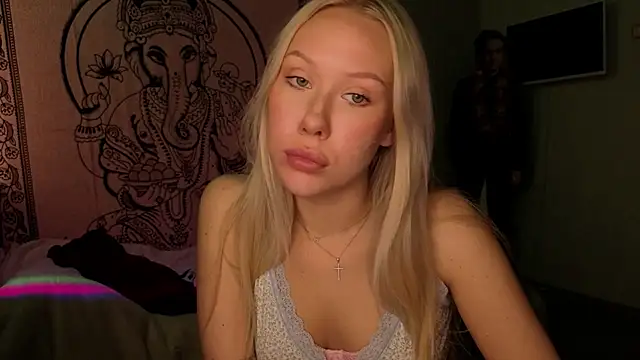 Snapshot of pureeangel chatting on 03/14/26, 11:37 pureeangel online show from 03/14/26, 11:37