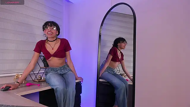 Tamia 25 online show from 03/30/26, 07:37