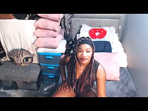 Snapshot of alanalaurent15 chatting on 02/19/26, 09:05 alanalaurent15 online show from 02/19/26, 09:05