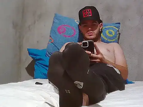 Snapshot of Master_977 chatting on 02/12/26, 12:16 Master 977 online show from 02/12/26, 12:16