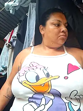 Snapshot of Juli_Powl chatting on 02/15/26, 11:41 Juli Powl online show from 02/15/26, 11:41