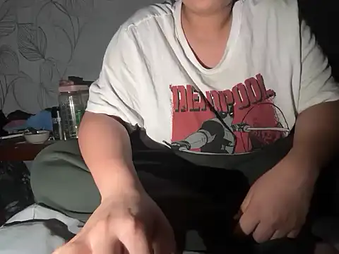 Snapshot of hugeindiantitties chatting on 03/01/26, 04:14 hugeindiantitties online show from 03/01/26, 04:14