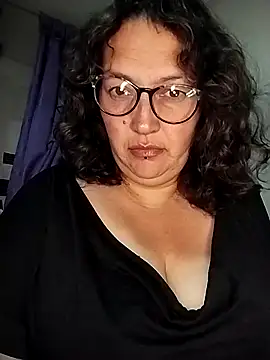 Snapshot of _Saraqueen chatting on 02/18/26, 03:46 Saraqueen online show from 02/18/26, 03:46