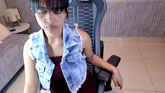 Snapshot of Abby18_ chatting on 02/14/26, 04:20 Abby18 online show from 02/14/26, 04:20