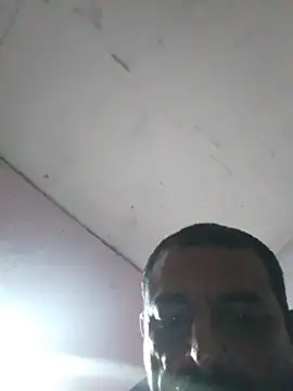 Snapshot of cobrosdepagos chatting on 04/15/26, 08:32 cobrosdepagos online show from 04/15/26, 08:32