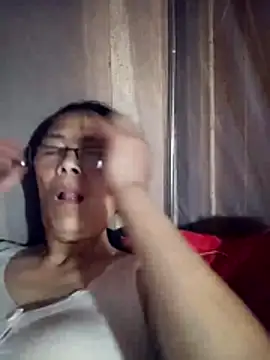 Snapshot of toyo_668 chatting on 04/08/26, 08:31 toyo 668 online show from 04/08/26, 08:31