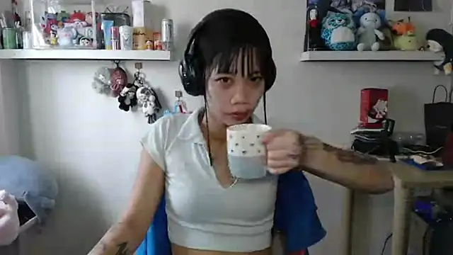 Snapshot of GloryKulikowski chatting on 03/02/26, 12:57 GloryKulikowski online show from 03/02/26, 12:57