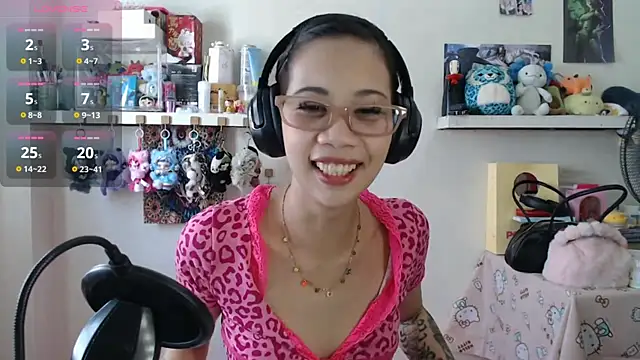 Snapshot of GloryKulikowski chatting on 03/25/26, 03:01 GloryKulikowski online show from 03/25/26, 03:01