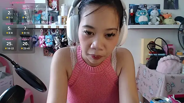 Snapshot of GloryKulikowski chatting on 03/26/26, 02:06 GloryKulikowski online show from 03/26/26, 02:06