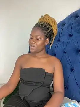 Snapshot of Rayna-20 chatting on 02/12/26, 11:49 Rayna-20 online show from 02/12/26, 11:49