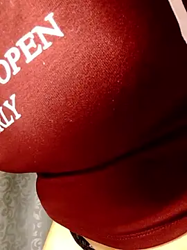 yiyi-Lynk online show from 02/21/26, 04:52