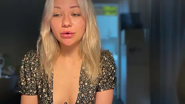 Leylia Lily online show from 05/13/26, 12:46