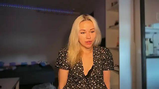 Leylia Lily online show from 06/03/26, 01:03