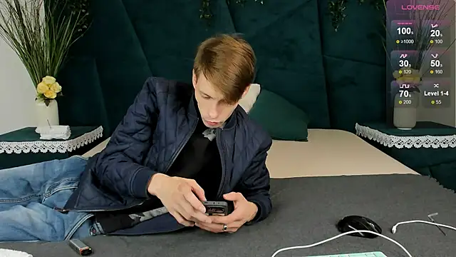 Erick Wilson online show from 11/30/25, 06:06