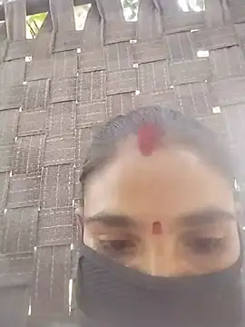 Snapshot of Seenu---Thakur chatting on 06/28/26, 04:18 Seenu---Thakur online show from 06/28/26, 04:18