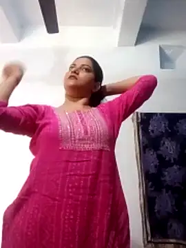 Anushka Singh0 online show from 03/01/26, 08:16