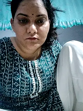 Anushka Singh0 online show from 03/25/26, 06:36