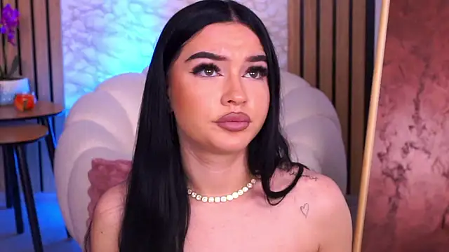 Snapshot of SashaLorrenz chatting on 03/21/26, 08:19 SashaLorrenz online show from 03/21/26, 08:19