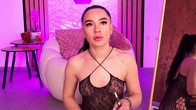 Snapshot of SashaLorrenz chatting on 03/30/26, 04:24 SashaLorrenz online show from 03/30/26, 04:24