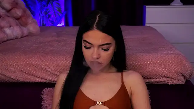 Snapshot of SashaLorrenz chatting on 04/11/26, 04:39 SashaLorrenz online show from 04/11/26, 04:39