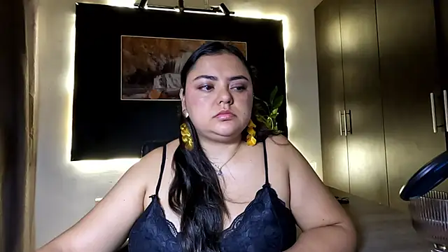 AzaraOnyx online show from 07/18/26, 01:15