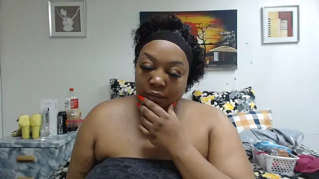 Snapshot of Queenxxxjesy chatting on 07/11/26, 01:52 Queenxxxjesy online show from 07/11/26, 01:52