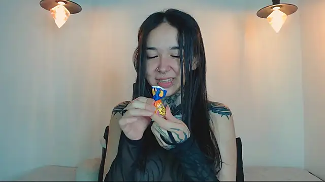 Snapshot of alien_eyes09 chatting on 03/07/26, 02:19 alien eyes09 online show from 03/07/26, 02:19