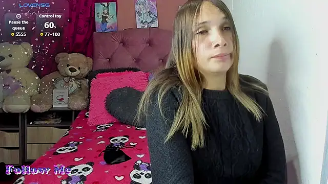 Snapshot of Tiffanny_bunny97 chatting on 03/27/26, 11:48 Tiffanny bunny97 online show from 03/27/26, 11:48