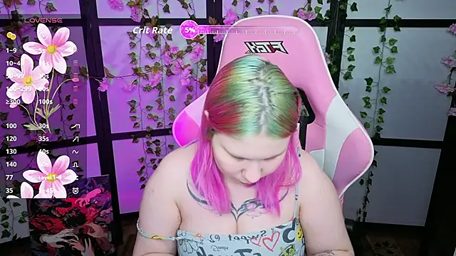 Snapshot of kitsune_little chatting on 04/02/26, 10:18 kitsune little online show from 04/02/26, 10:18