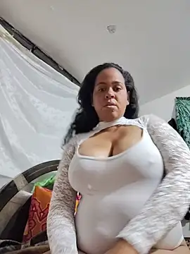Dulceslolas online show from 05/19/26, 10:43