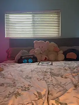 Snapshot of daniella_monroe chatting on 04/06/26, 07:37 daniella monroe online show from 04/06/26, 07:37