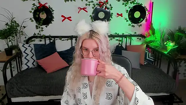 Snapshot of TiffanyPeachi chatting on 02/26/26, 10:47 TiffanyPeachi online show from 02/26/26, 10:47