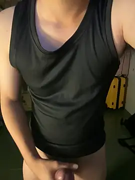 Snapshot of Minhnguyen2482 chatting on 03/17/26, 05:27 Minhnguyen2482 online show from 03/17/26, 05:27