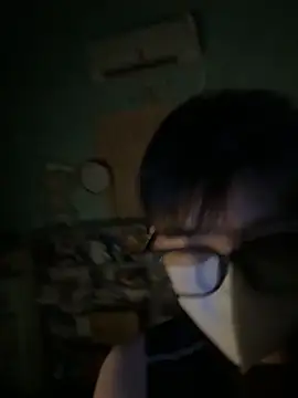 Snapshot of Minhnguyen2482 chatting on 04/20/26, 05:16 Minhnguyen2482 online show from 04/20/26, 05:16