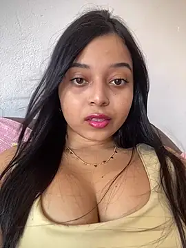 Emmily hott online show from 06/03/26, 05:29