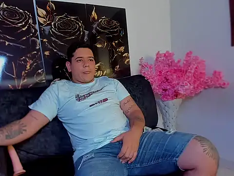 Snapshot of winy_hot chatting on 02/26/26, 02:27 winy hot online show from 02/26/26, 02:27