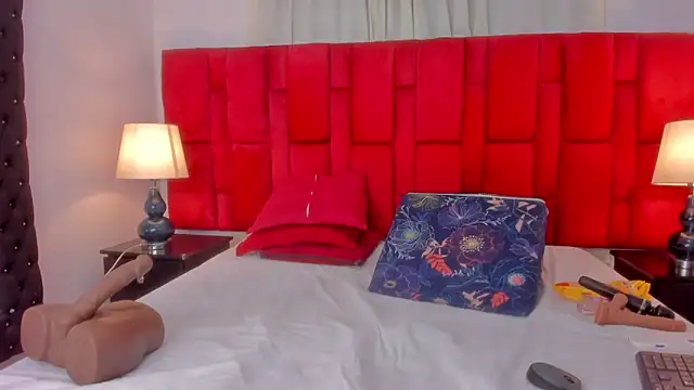 Snapshot of karina_belov_01 chatting on 03/27/26, 11:54 karina belov 01 online show from 03/27/26, 11:54